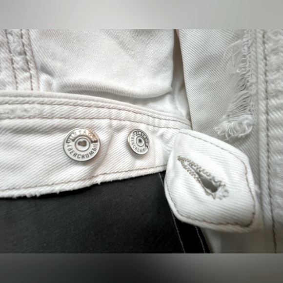 Abercrombie & Fitch white denim jacket - Picture 4 of 8